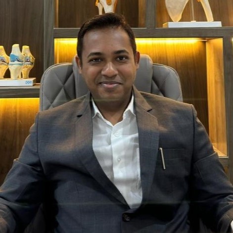 Dr. Shounak Taywade, Consultant Orthopedics and Joint Replacement Surgeon